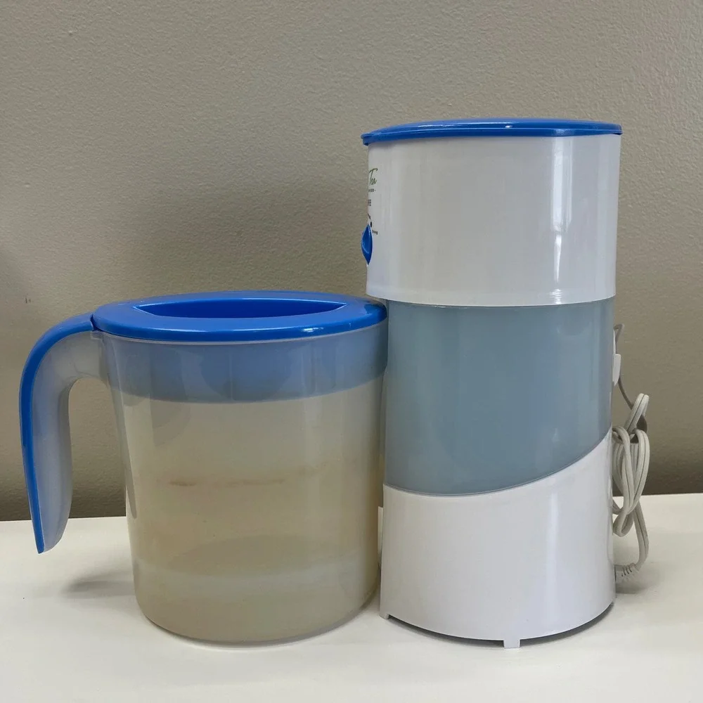 Mr. Coffee Iced Tea Maker TM70 White Blue 3 Quart Pitcher Electric Tea Brewer